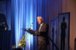 Henry Bloch visited UMKC last Thursday to announce a $32 million donation in lieu of the Bloch School’s top national ranking.