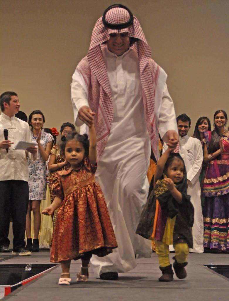 Student wears a dishdasha, a cotton outfit often worn in Middle Eastern countries Photo by Sai Srikar Kadiyam