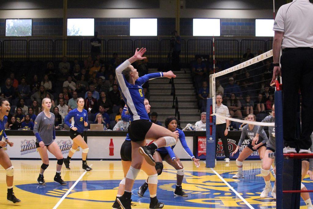 Kansas City volleyball opens conference play with sweeps against CSU Bakersfield and California Baptist