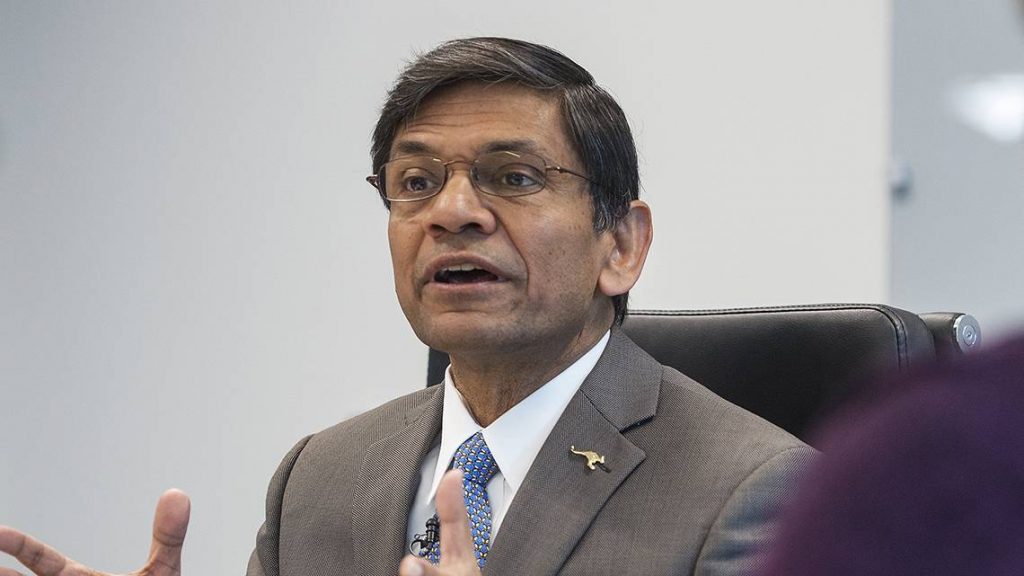 Chancellor+Agrawal+stresses+need+for+expansion%2C+funding+at+UMKC