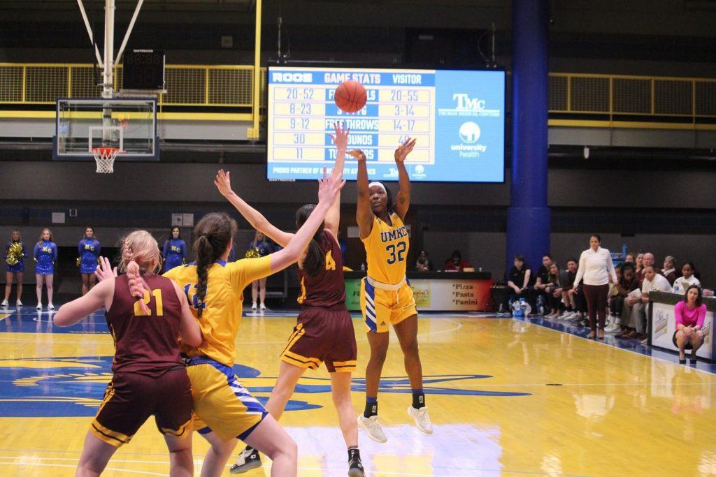 Women’s basketball comes up short in double-overtime thriller against Loyola-Chicago