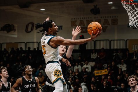 Guard Shemarri Allen driving in for a layup. 