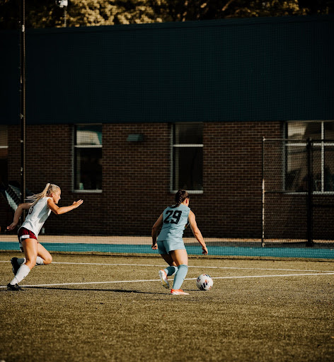 Roos redshirt sophomore midfielder Brianna Castleberry