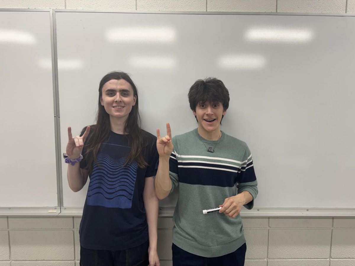 UMKC Debaters Aria Holmberg (left) and Jo Rice (right).
